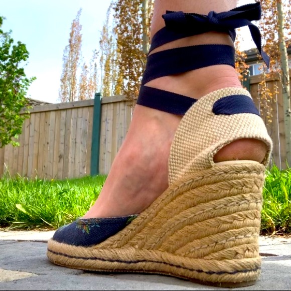 Tommy Hilfiger Ankle Tie Espadrille Wedge - Picture 4 of 14